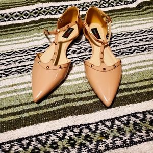 Nude flats sz 9